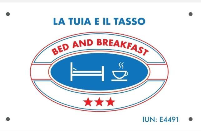 La Tuia e il Tasso Bed and Breakfast Cagliari Esterno foto